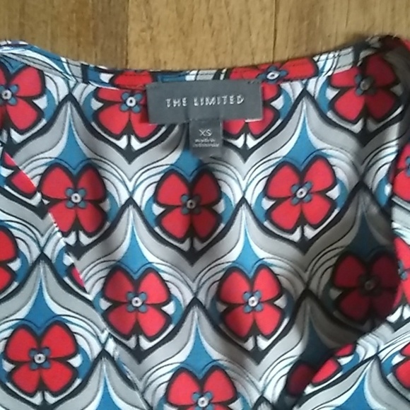 *NEW! THE LIMITED PULL OVER TANK TOP BLOUSE SLEEVELESS TIERED MULTICOLOR SIZE XS - Picture 3 of 5